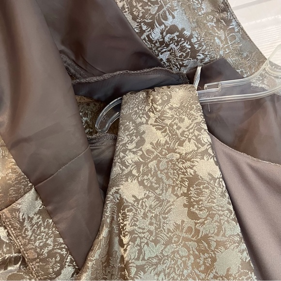 R&M Richards Gold embellished dress with jacket. Size 14 - Picture 10 of 15